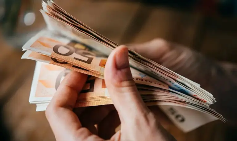 Πάνω από 8 στα 10 ευρώ του ΦΠΑ, του ΕΝΦΙΑ και του φόρου εισοδήματος εξοφλούνται εμπρόθεσμα – Ποιοι φόροι πληρώνονται στην ώρα τους