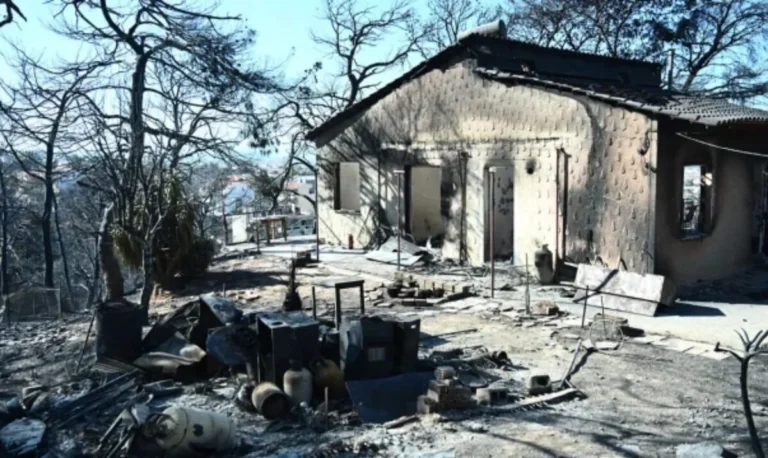 14 μέτρα στήριξης για τους πυρόπληκτους από τη φωτιά στην Αττική – Διυπουργική σύσκεψη το απόγευμα υπό τον Μητσοτάκη