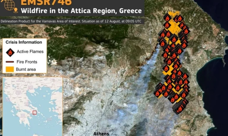 Φωτιά στην Αττική: 23 χιλιόμετρα μέτωπα και 168 ενεργά σημεία, σύμφωνα με το Copernicus