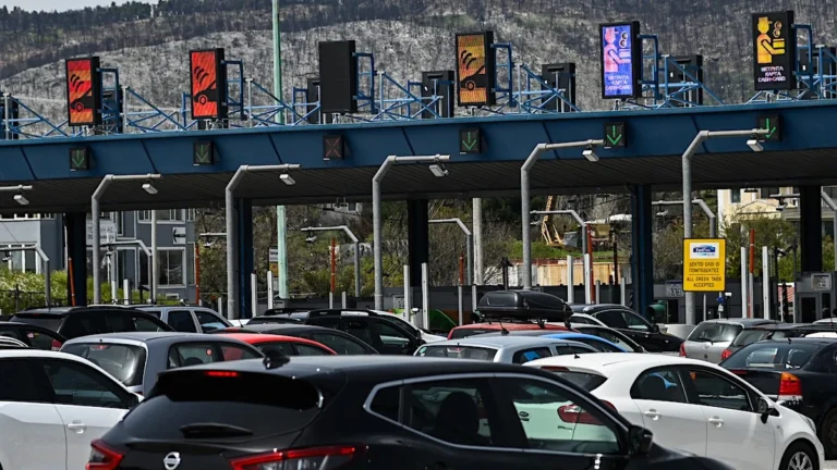 Δωρεάν διέλευση από σταθμούς διοδίων για τη διευκόλυνση των πυρόπληκτων χρηστών 