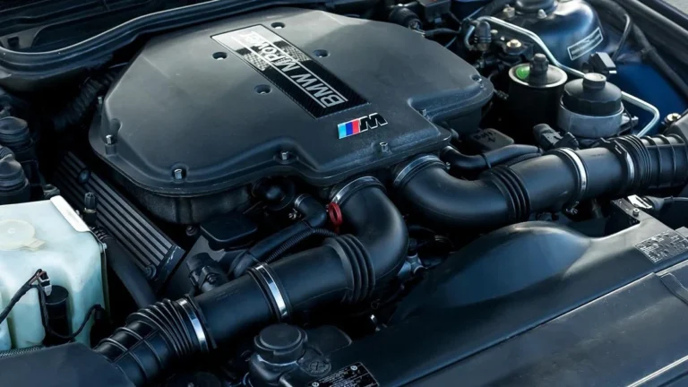 Η BMW αναπτύσσει πρωτοποριακό κινητήρα βενζίνης