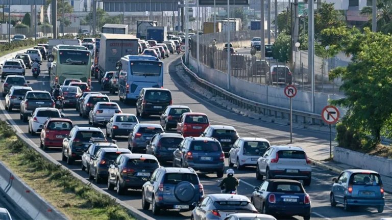 Τροχαίο ατύχημα στον Κηφισό στο ύψος του Ρέντη – Κλειστή η αριστερή λωρίδα