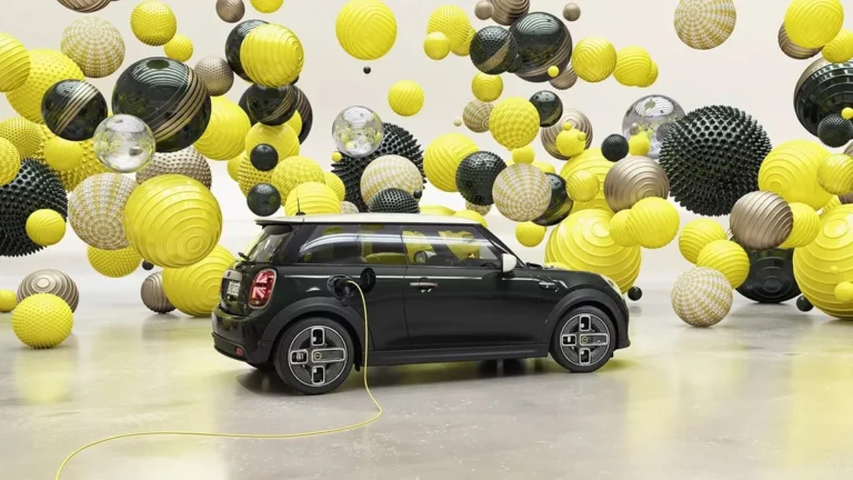 Γιατί σήμανε συναγερμός για τα ηλεκτρικά MINI Cooper;