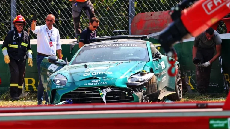 F1: Το αυτοκίνητο ασφαλείας… στούκαρε! (+video)