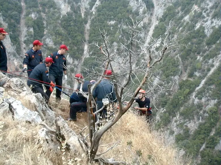 Νεκρός εντοπίστηκε ο 32χρονος πυροσβέστης που είχε χαθεί στο φαράγγι του Κουρταλιώτη
