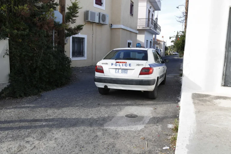 Γιος πυροβόλησε και τραυμάτισε 19χρονο που τσακωνόταν με τον 56χρονο πατέρα του