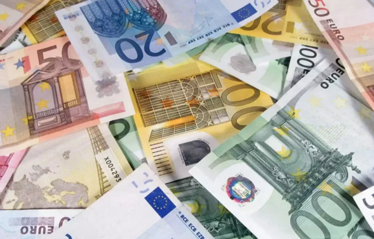 Τηλεφωνική απάτη με θύμα 65χρονη γυναίκα που παρέδωσε 350 ευρώ και κοσμήματα αξίας 12.000 €