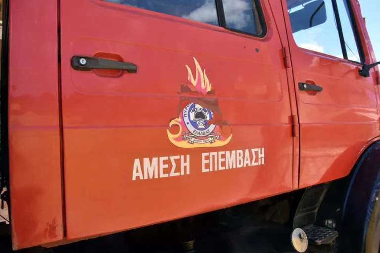 Επιχείρηση διάσωσης τουρίστριας που έπεσε από τον γκρεμό