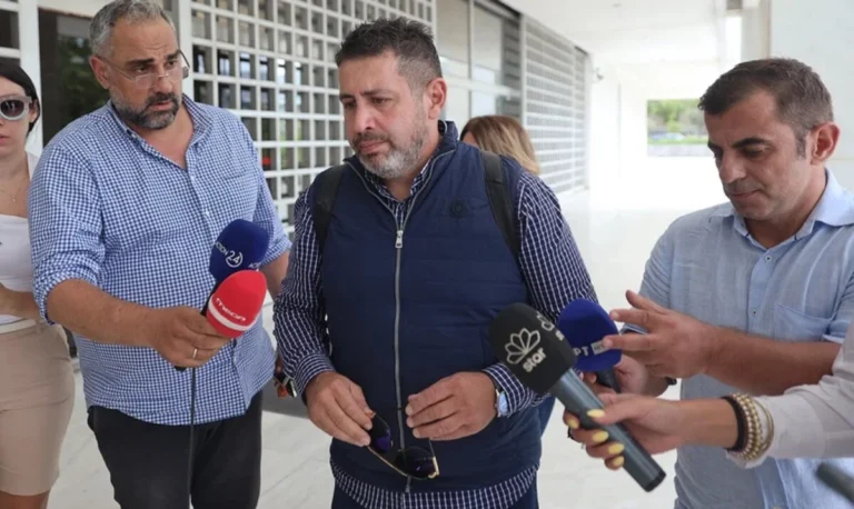 Στον Άρειο Πάγο ο πατέρας του 19χρονου που σκοτώθηκε σε λούνα παρκ: «Ένα σάπιο σύστημα που για 2 και 3 ευρώ σκοτώνει τα παιδιά των Ελλήνων»