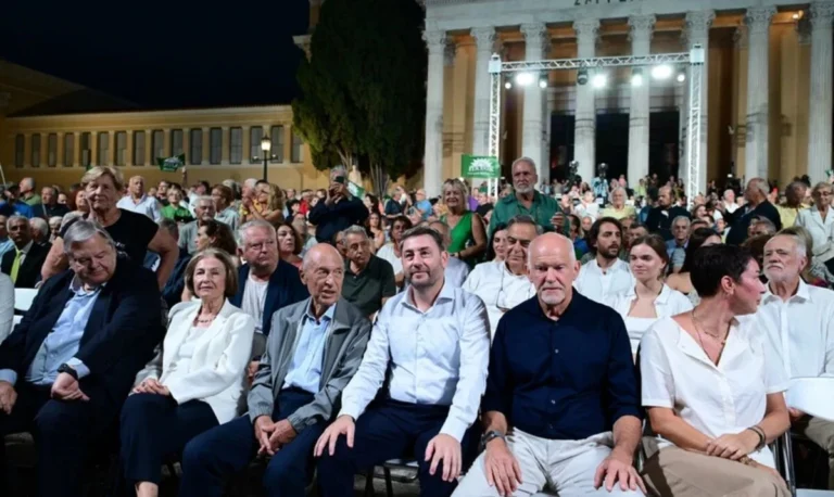 Σύσσωμο το ΠΑΣΟΚ στο Ζάππειο για τα 50 χρόνια από την ίδρυση του Κινήματος