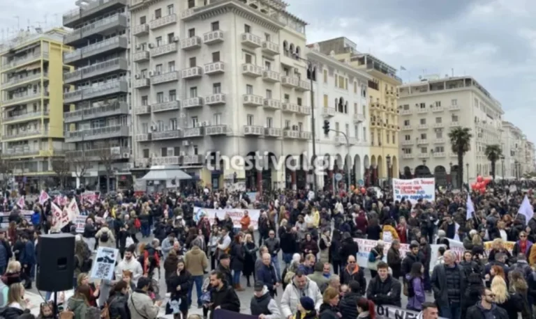Θεσσαλονίκη: Στους δρόμους σήμερα υγειονομικοί και ένστολοι