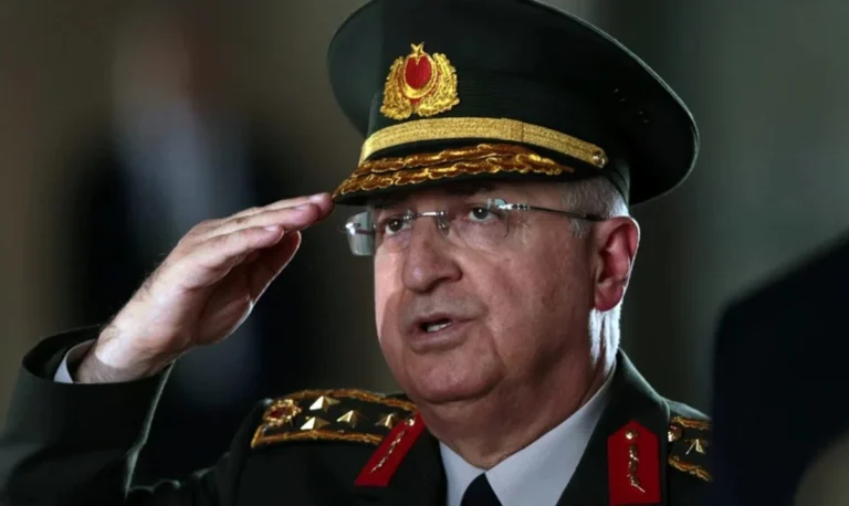 «Αξιωματικοί λειτουργούν εναντίον του Ερντογάν» – Προς παραίτηση ο υπουργός Άμυνας, μετά την έκθεση των τουρκικών μυστικών υπηρεσιών