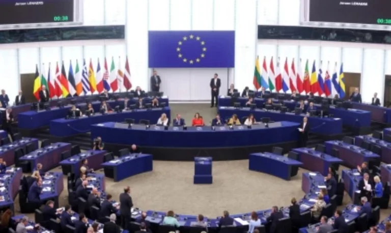 Ευρωπαϊκή Ένωση: Ξεκινούν οι ενταξιακές διαπραγματεύσεις με Αλβανία -Στοπ στα Σκόπια