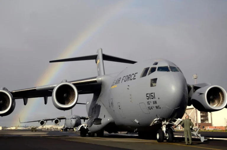ΗΠΑ: 7 Πτήσεις C-17 με Στρατιωτικό Εξοπλισμό προς το Ισραήλ σε 24 Ώρες – Απέφυγαν τον Τουρκικό Εναέριο Χώρο!