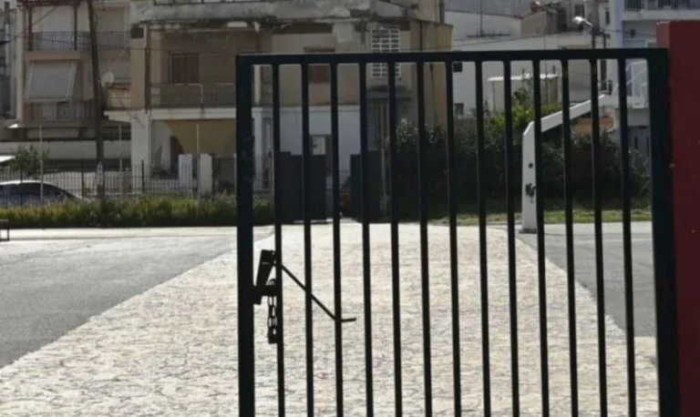 Φωτιστικό έπεσε στο κεφάλι καθηγήτριας σε γυμνάσιο της Ραφήνας