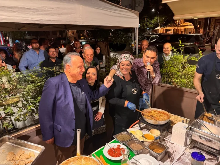 Πατσάς τώρα και σε σουβλάκι