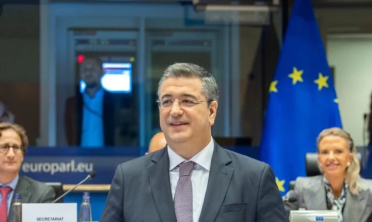 Με ευρεία πλειοψηφία εγκρίθηκε η υποψηφιότητα Τζιτζικώστα για Επίτροπος Βιώσιμων Μεταφορών και Τουρισμού