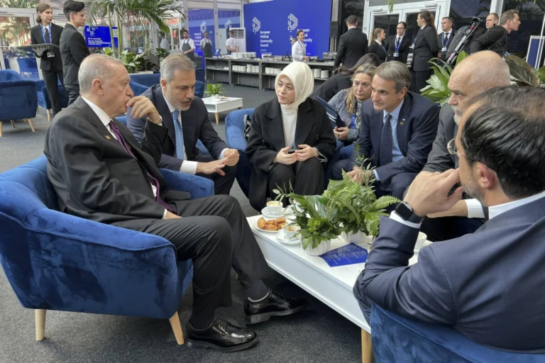 Άτυπη Συνάντηση Μητσοτάκη, Ερντογάν, Χριστοδουλίδη και Ράμα στη Βουδαπέστη – Στο Τραπέζι και ο Φιντάν – Βεργίνα Τηλεόραση