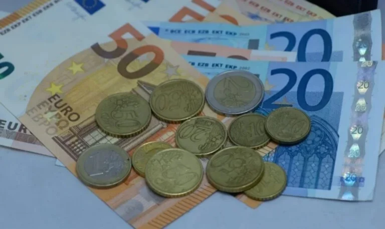 Έκτακτο επίδομα Χριστουγέννων: Πότε θα καταβληθεί