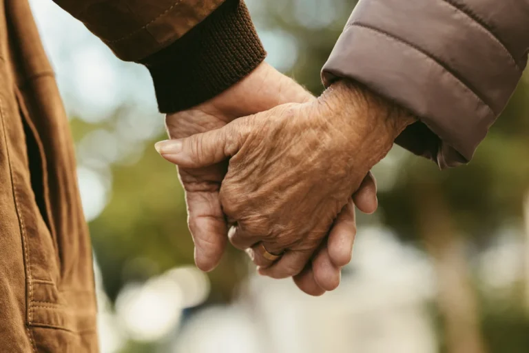 Ζευγάρι ηλικιωμένων από τη Λάρισα τήρησε το «μαζί ως τον θάνατο»