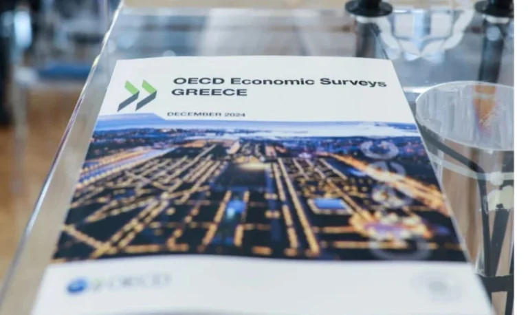 Έκθεση ΟΟΣΑ για Ελλάδα: Οι μειώσεις ΦΠΑ ευνοούν τα πλούσια νοικοκυριά – Συστήνει επιβολή fat tax