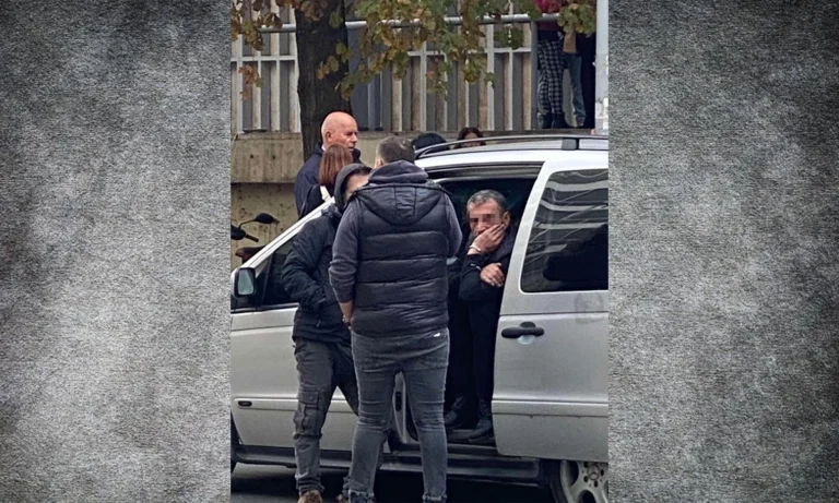 Χάος σε πτήση προς Θεσσαλονίκη: 59χρονος γρονθοκόπησε επιβάτες, μία εβδομάδα μετά πήγε στο αεροδρόμιο με μαχαίρι