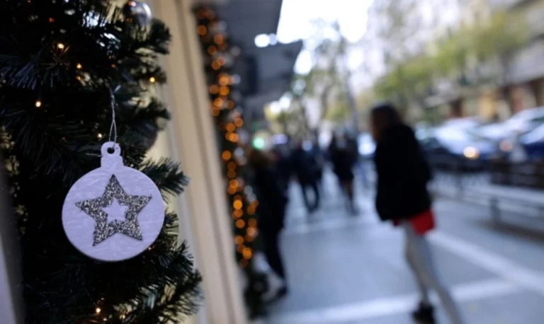 Ανοιχτά σήμερα τα εμπορικά καταστήματα