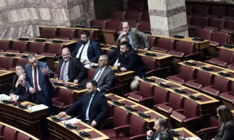 Βουλή: Κατατέθηκε η τροπολογία για την αναστολή της χρηματοδότησης στους Σπαρτιάτες