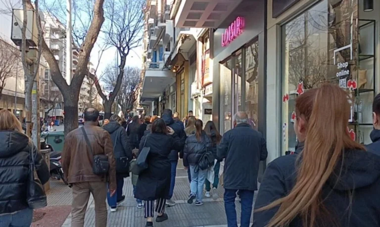 Θεσσαλονίκη: Ανοιχτά σήμερα τα καταστήματα, τελευταία Κυριακή του έτους