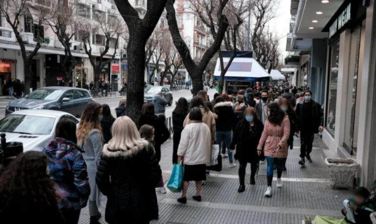 Θεσσαλονίκη: Ανοιχτά σήμερα τα εμπορικά καταστήματα λόγω χειμερινών εκπτώσεων