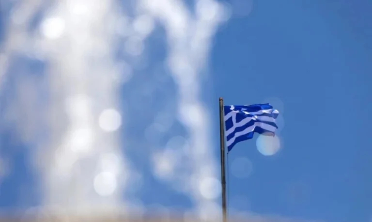 Δύο στους τρεις Έλληνες θεωρούν δύσκολο το χτίσιμο περιουσίας από το μηδέν