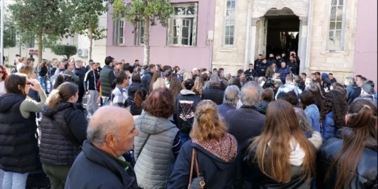 Ηράκλειο: Συνελήφθησαν δύο άτομα για υποκίνηση των επεισοδίων στα δικαστήρια