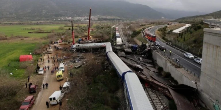 Τέμπη: Παράταση στην απολογία στελέχους του υπουργείου Μεταφορών-Το πόρισμα για τα ηχητικά