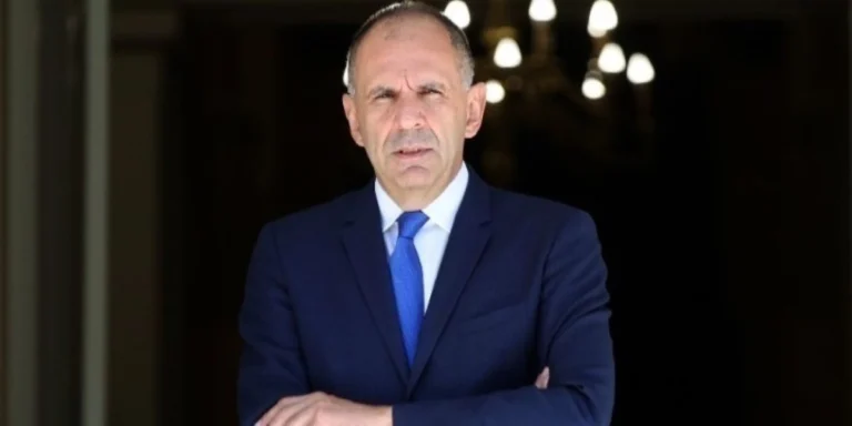 Γεραπετρίτης: Επίσκεψη στο Ισραήλ και στα Παλαιστινιακά εδάφη για να συναντηθεί με τους ομόλογούς του