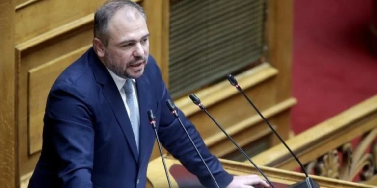 Φίλιππος Φόρτωμας: Διατήρηση της ψυχραιμίας και σεβασμός στις οδηγίες των Αρχών συμβουλεύει τους κατοίκους των Κυκλάδων
