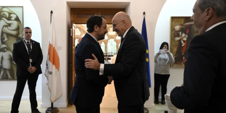 Επίσκεψη Δένδια στην Κύπρο: Δεν είναι δυνατόν στον 21ο αιώνα μια ευρωπαϊκή πρωτεύουσα να παραμένει χωρισμένη