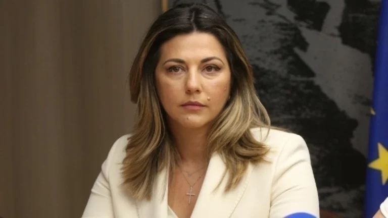 Ζαχαράκη: Πρόγραμμα στήριξης παιδιών και οικογενειών στη Σαντορίνη σε συνεργασία με ΕΚΠΑ