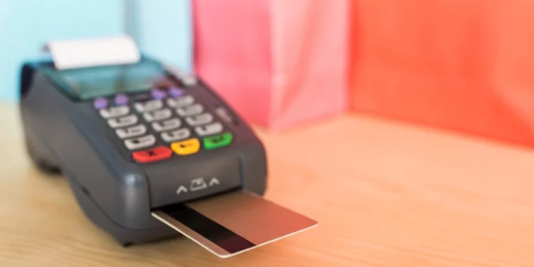 POS: Αύξηση 10,7% στις ηλεκτρονικές συναλλαγές μετά τη διασύνδεση με τις ταμειακές