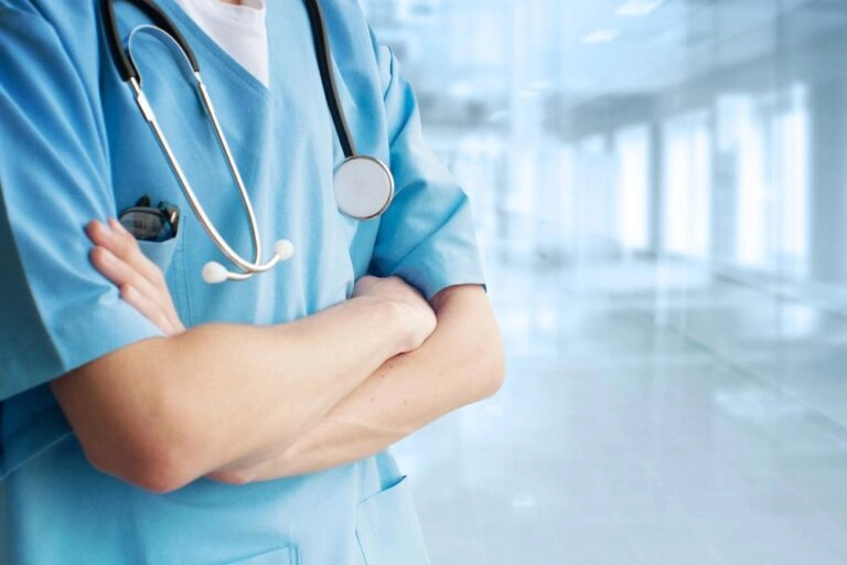 Πόρτα εξόδου για τους νέους γιατρούς το καινούριο σύστημα εφημεριών
