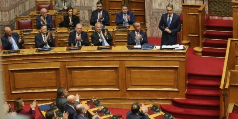 Μητσοτάκης για πρόταση δυσπιστίας: Βρισκόμαστε και πάλι εδώ με μία ετερόκλητη συμμαχία προθύμων