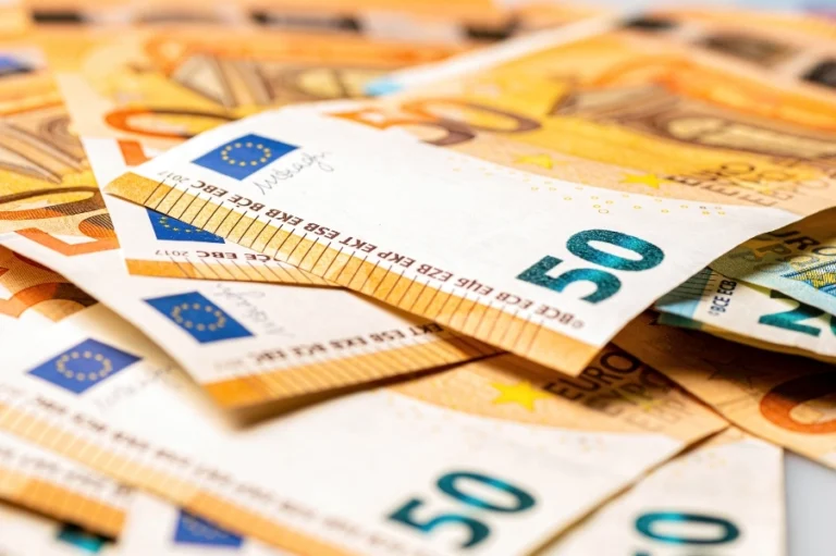 Συντάξεις Απριλίου 2025: Νωρίτερα οι πληρωμές