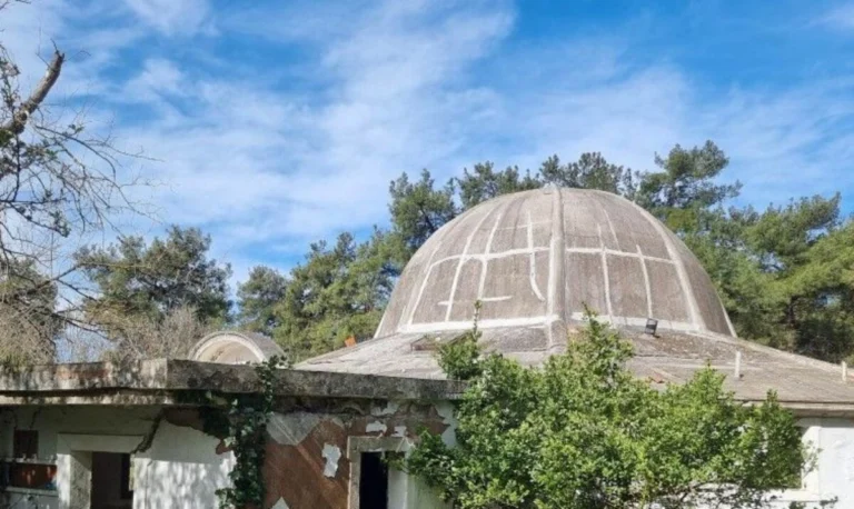 Λουτρά Θέρμης: Γεωλόγοι τρυπούν τη γη ψάχνοντας νερό υψηλής θερμοκρασίας – Η έρευνα του ΑΠΘ