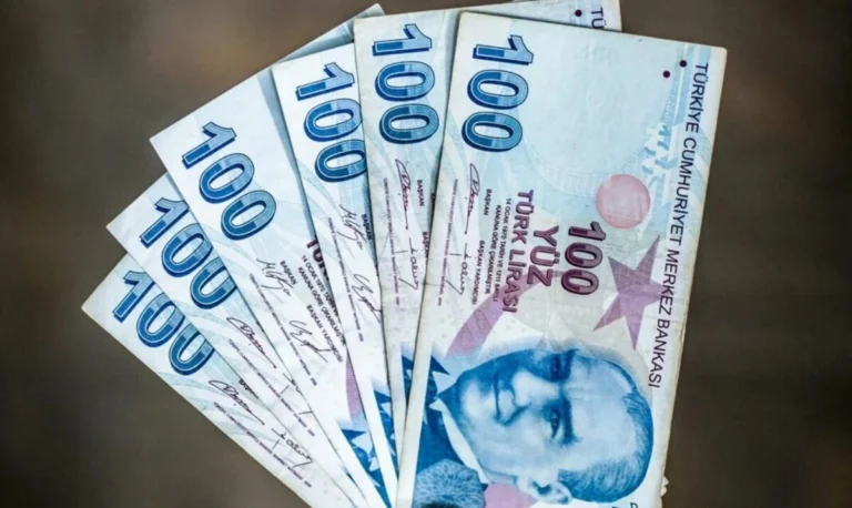 Συντριβή της τουρκικής λίρας μετά τη σύλληψη Ιμάμογλου!