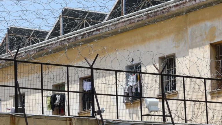 Φυλακές Κορυδαλλού: Πραγματοποιήθηκε η πρώτη τηλεδιάσκεψη ανακριτή με κρατούμενο