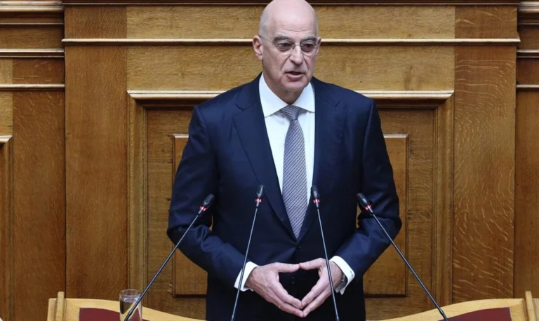 Δένδιας: Oυδεμία συσχέτιση μεταξύ του δυστυχήματος στα Τέμπη και της μεταφοράς στρατιωτικού υλικού ή καυσίμων για τις Ένοπλες Δυνάμεις