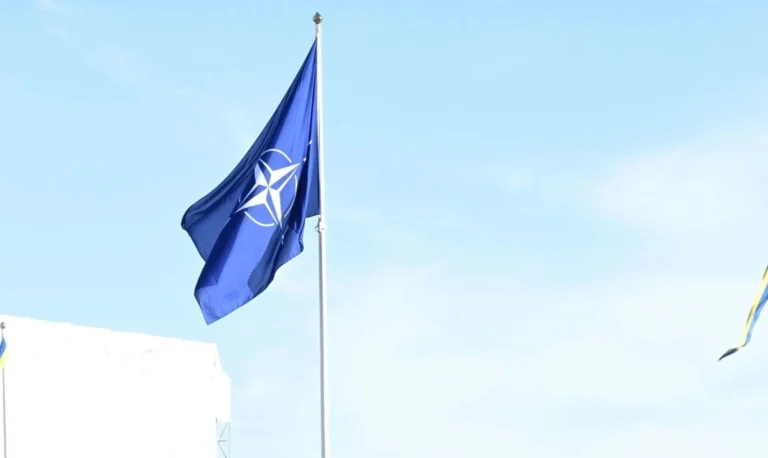Σύνοδος ΥΠΕΞ NATO: Στη σκιά της εμπορικής «βόμβας» Τραμπ