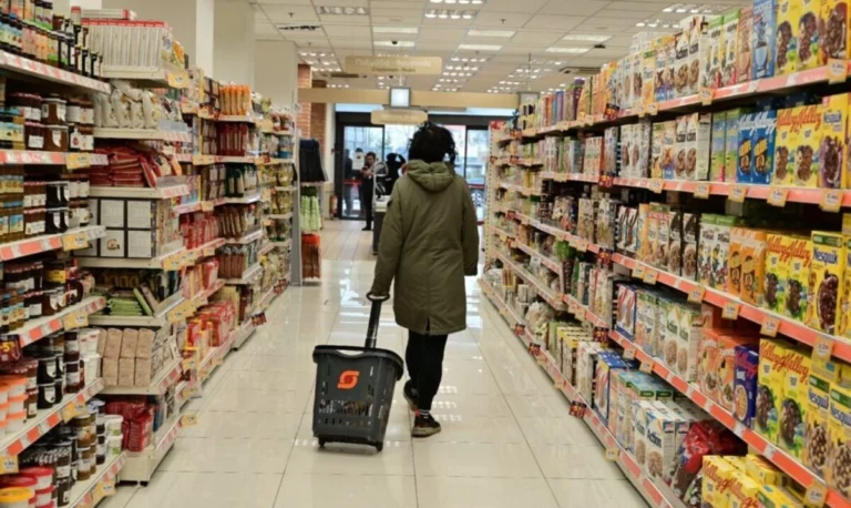 Τρελές αυξήσεις τιμών στα σούπερ μάρκετ τον Μάρτιο!