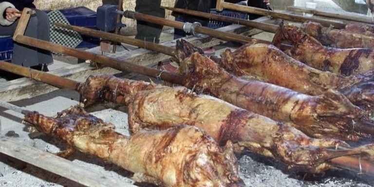 Πάσχα: Στα ύψη οι τιμές των αμνοεριφίων λόγω ασθενειών και «ελληνοποιήσεων»