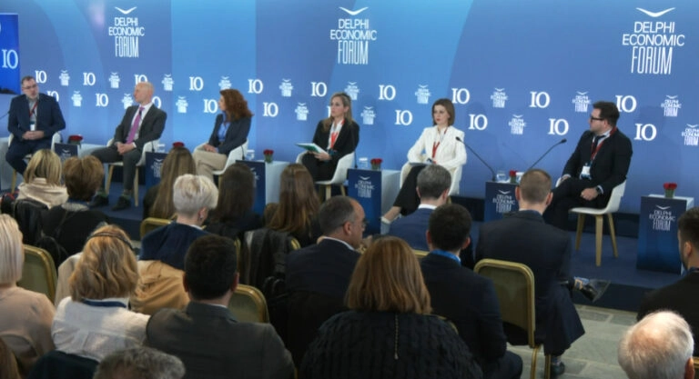 Πρόληψη, ψηφιακή μεταρρύθμιση και αεροδιακομιδές «εξωραΐζουν» την υγεία