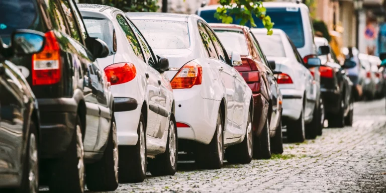 ΕΛΣΤΑΤ: Αύξηση 4,9% στις πωλήσεις αυτοκινήτων σημειώθηκε τον Μάρτιο